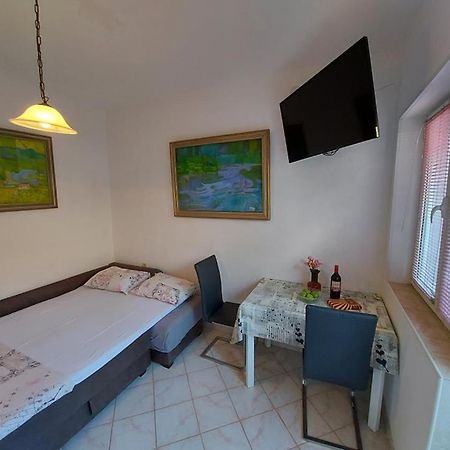 Guest House Ivana Igalo Exterior photo